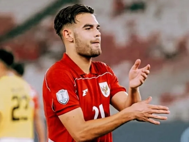 Lakukan Selebrasi Pacu Jalur Usai Cetak Gol, Vanenburg Ancam Tak Mainkan Jens Raven?
